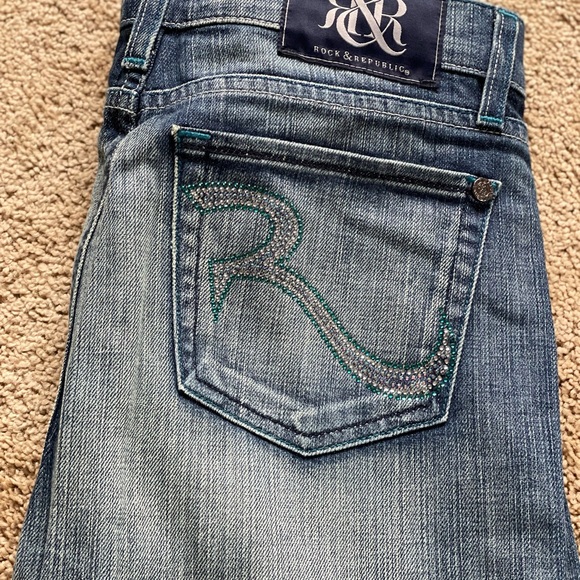 NWOT✅ Authentic Rock and Republic flared jeans 👖 - Picture 1 of 3